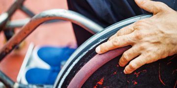 Înțelegerea simptomelor comune ale bolii Parkinson – Oren Zarif