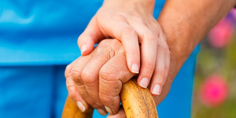 Simptomele timpurii ale bolii Parkinson – Oren Zarif